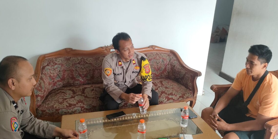 Sambang Tokoh Masyarakat, Kapolsek Gunungguruh Harapkan Kerjasama Untuk Jaga Kamtibmas
