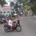 Personil Unit Samapta Polsek Gunungpuyuh Polres Sukabumi Kota melaksanakan pelayanan masyarakat dan pengaturan arus lalu lintas sore