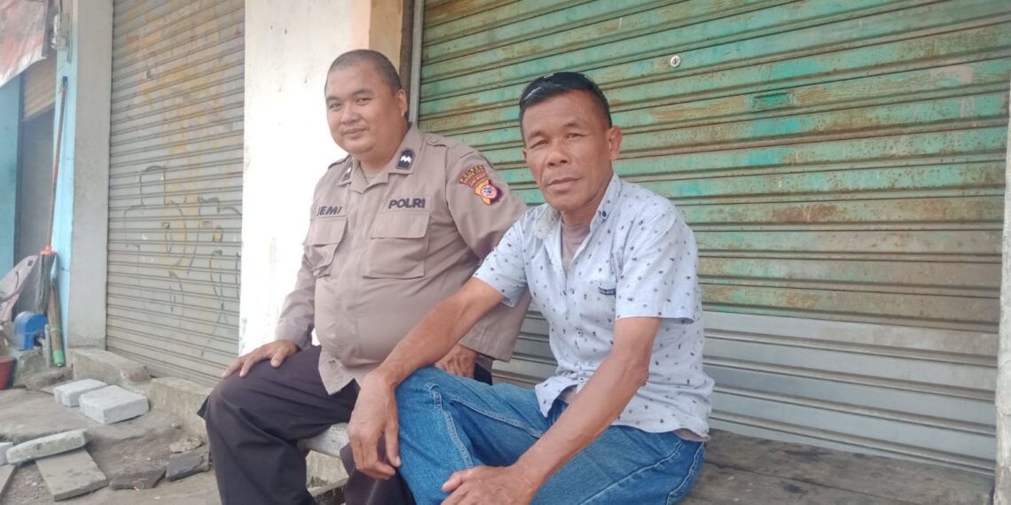 Tumbuhkan Sadar Kamtibmas, Ps. Kanit Samapta Polsek Gunungguruh Patroli Dialogis Dengan Warga