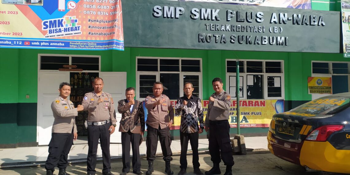 Unit Samapta Polsek Baros laksanakan giat Patroli dialogis.
