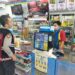 Berikan Rasa Aman, Polsek Citamiang Patroli Dialogis Sambangi Karyawan dan Pengunjung Minimarket.