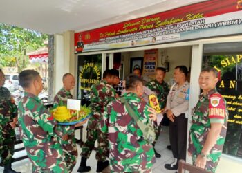 HUT Bhayangkara 77, Koramil 0703 Baros Memberikan Suprise Kepada Polsek Lembursitu