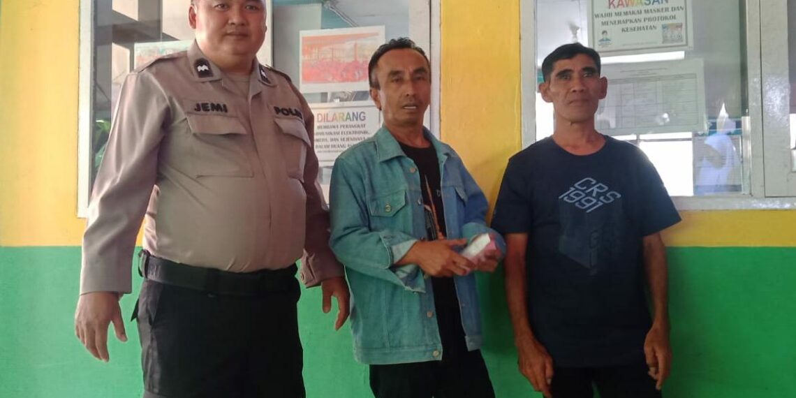 Ps. Kanit Samapta Polsek Gunungguruh Patroli Dialogis Dengan Warga Dan Berikan Edukasi Kamtibmas