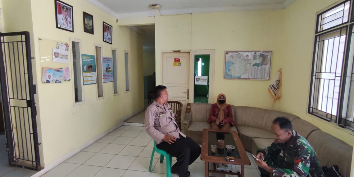 Sinergitas TNI polri, bhabinkamtibmas desa cipetir bersama babinsa sambang ke warga binaan