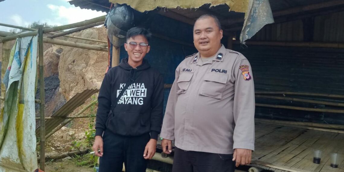 Tumbuhkan Sadar Kamtibmas, PS Kanit Samapta Polsek Gunungguruh Laksanakan Patroli Dialogis