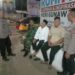 Anggota Polsek Warudoyong melaksanakan patroli malam