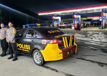 Anggota Polsek Sukalarang Melaksanakan Patroli Kegiatan Rutin Yang Ditingkatkan KRYD Malam Di SPBU