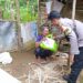 Kapolsek Sukabumi melakukan baksos dengan menyalurkan bantuan Sembako untuk warga yang kurang mampu di Wilayah Hukum Polsek Sukabumi