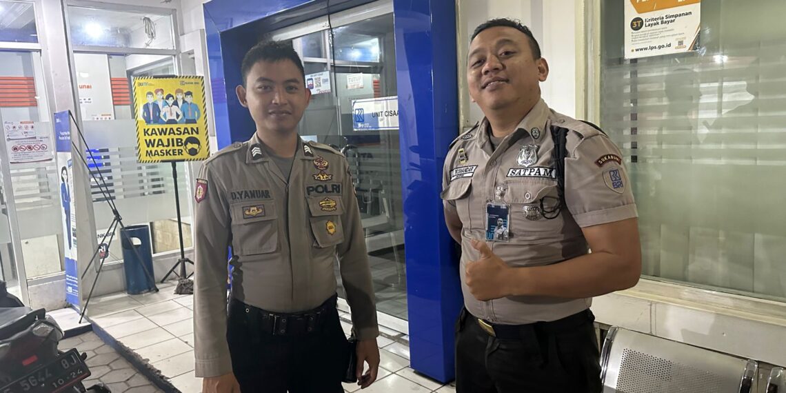 Patroli Perbankan, Polsek  Cisaat Cegah Gangguan Kamtibmas