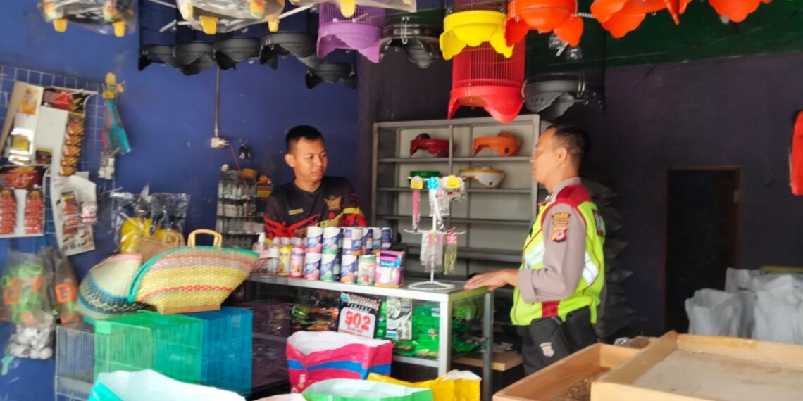 Unit Samapta Polsek Cireunghas Polres Sukabumi Kota, Laksanakan Patroli Dialogis Sambang Warga