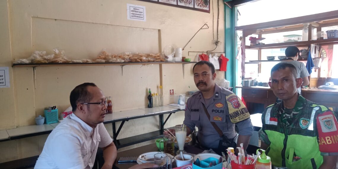 Sambangi Warga, Bhabinkamtibmas dan Babinsa  Sampaikan Himbauan Kamtibmas