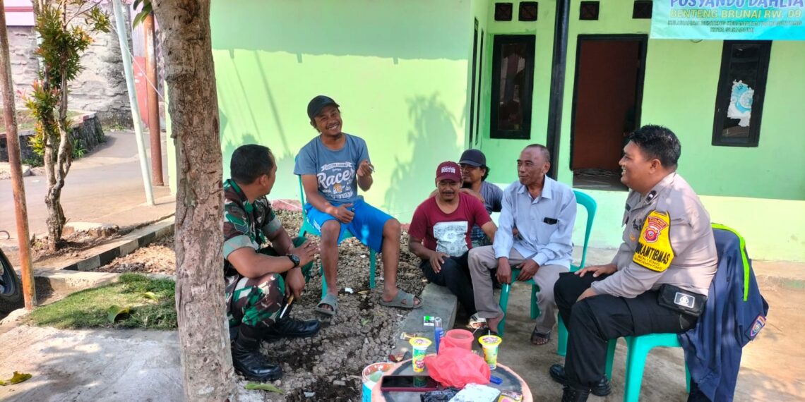 Bhabinkamtibmas  Laksanakan sambang dan Berikan Imbauan Kamtibmas juga Himbauan TPPO