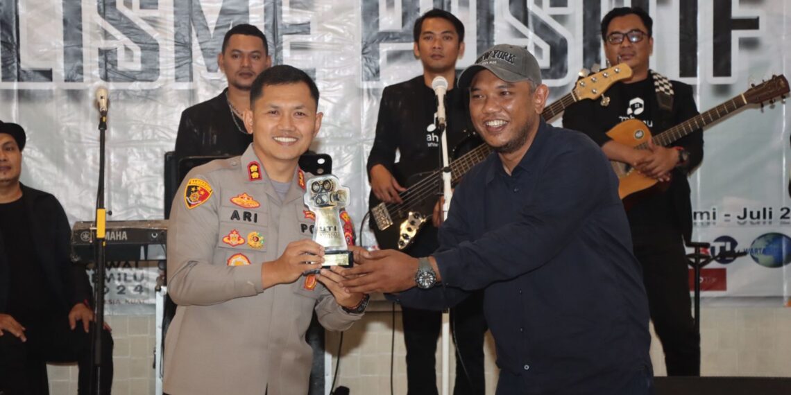 Kapolres Sukabumi Kota Raih Penghargaan IJTI