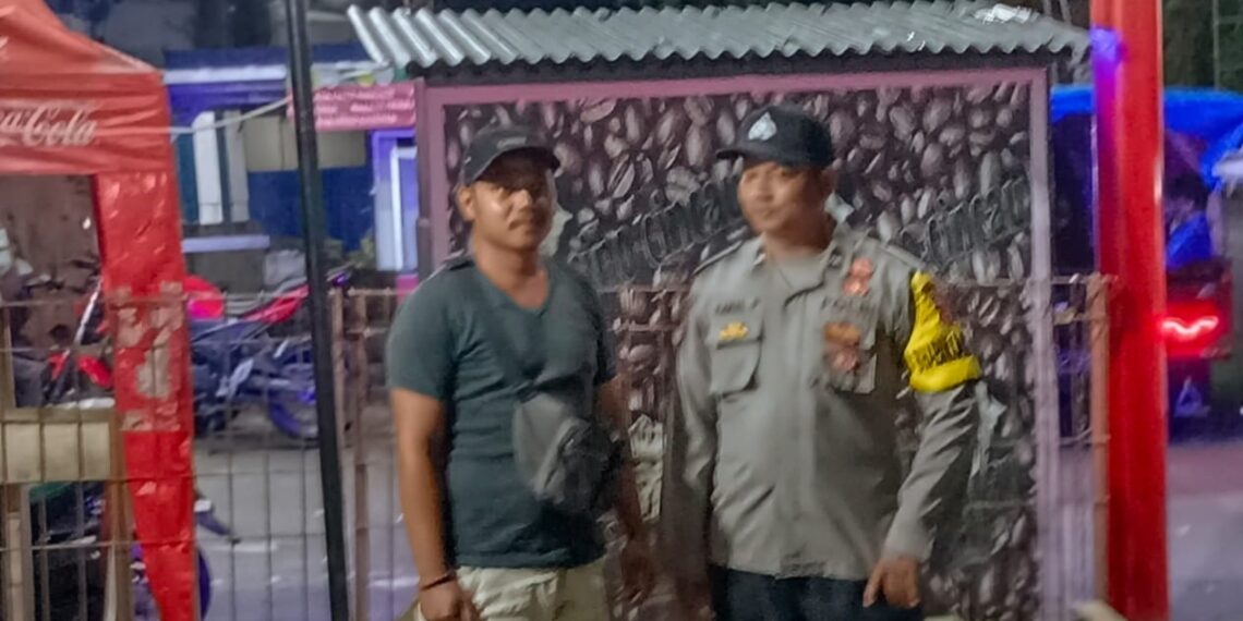 Sambangi Warga Bhabinkamtibmas Polsek Warungkondang Polres CIanjur Sampaikan Pesan Kamtibmas
