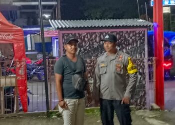 Sambangi Warga Bhabinkamtibmas Polsek Warungkondang Polres CIanjur Sampaikan Pesan Kamtibmas