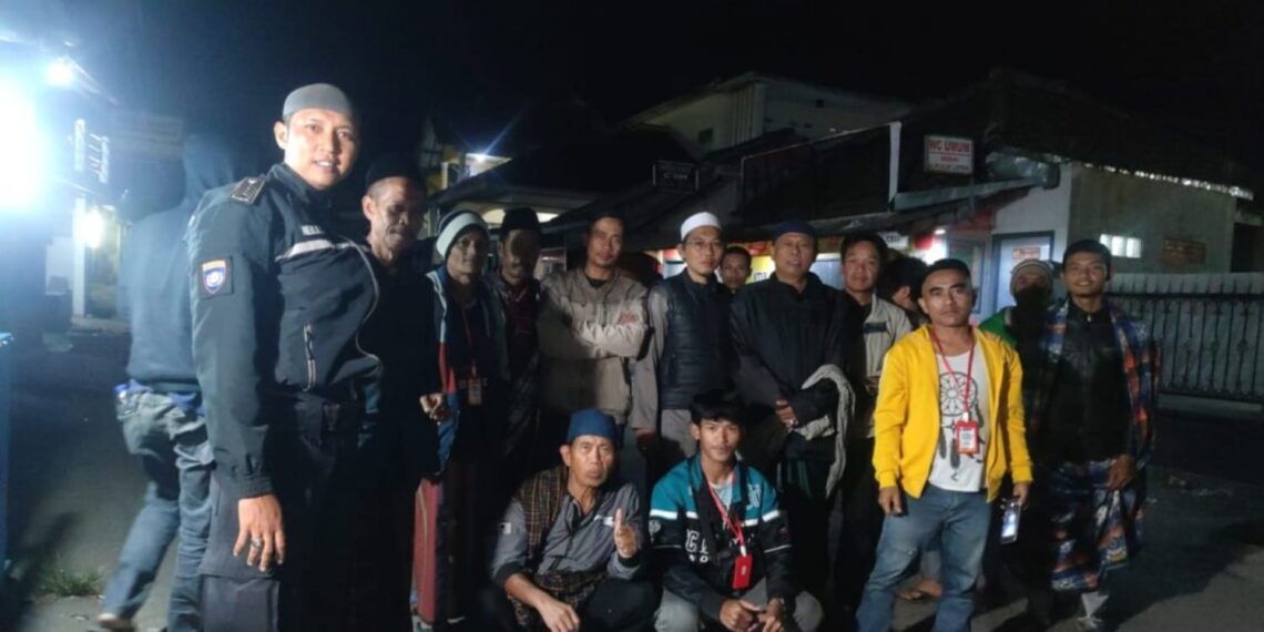 Personil Samapta Polsek Warungkondang Tingkatkan Patroli Antisipasi Gangguan Kamtibmas