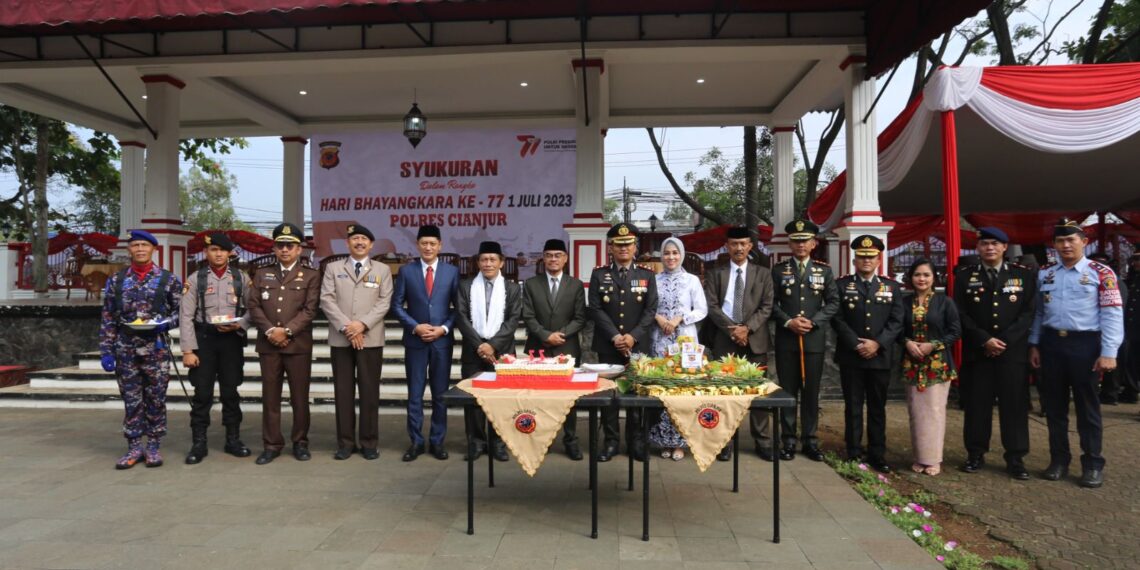 Hari Bhayangkara Ke-77 Tahun 2023, Polres Cianjur gelar Upacara Bersama Forkopimda