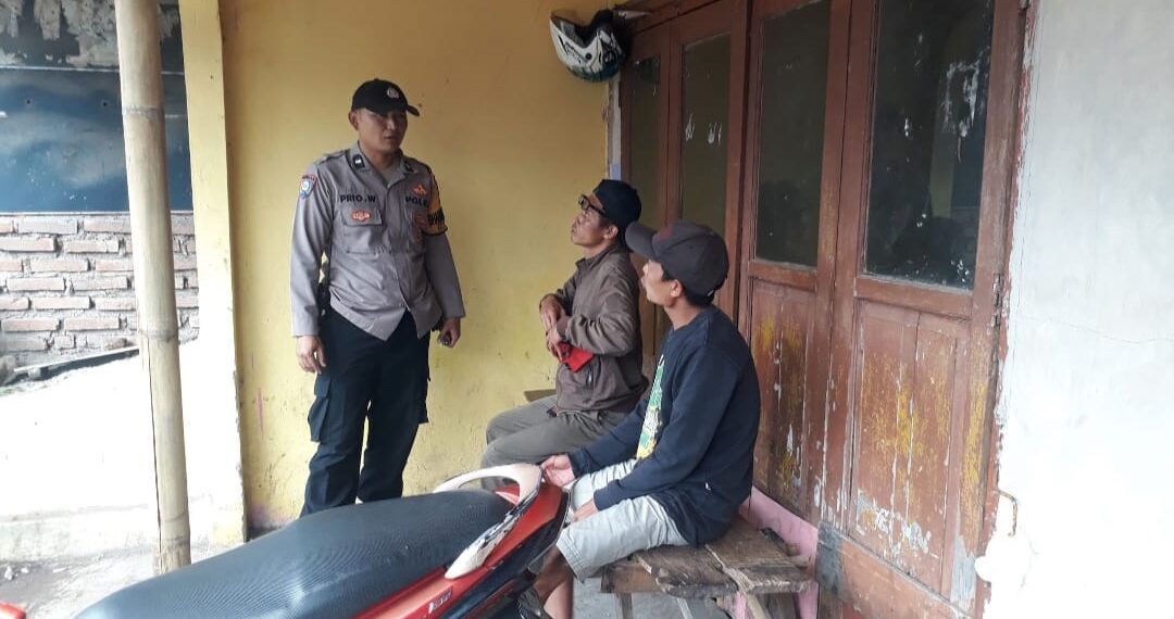 Bhabinkamtibmas Polsek Cugenang Himbau Ojeg Jaga Kamtibmas