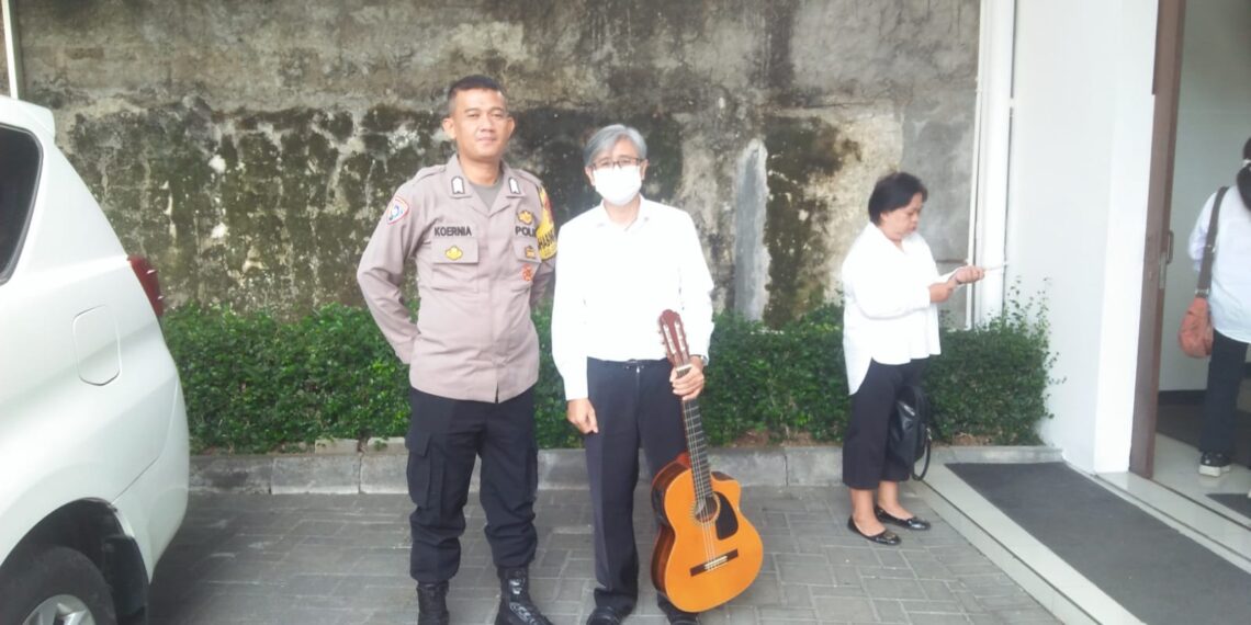 Polsek Kadudampit Laksanakan Pengamanan Di Tempat Ibadah