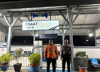 Patroli malam ke Staisun Cisaat  antisipasi gangguan Kamtibmas