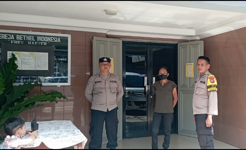 Ciptakan Keamanan, Anggota Polsek Gunungguruh Rutin Pam Gereja Setiap Hari Minggu