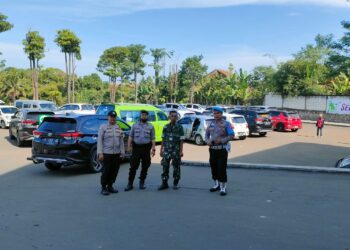 ANGGOTA POLSEK SUKABUMI MELAKSANAKAN PEMANTAUAN WISATA