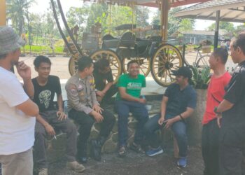 Dekati warga Babinkamtibmas Sambangi Warga dan Berikan Imbauan Kamtibmas