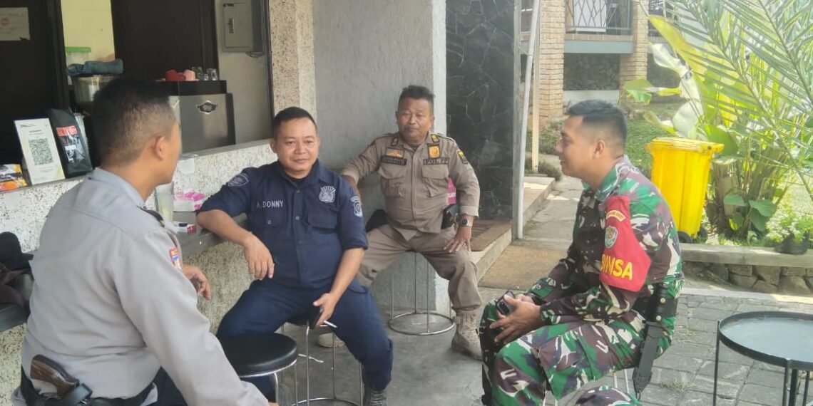 Sinergitas TNI-Polri-Pol PP Lakukan Patroli Ke Tempat Kegiatan Masyarakat
