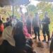 Sinergi TNI Polri, Bhabinkamtibmas Sambang Desa Bersama Babinsa