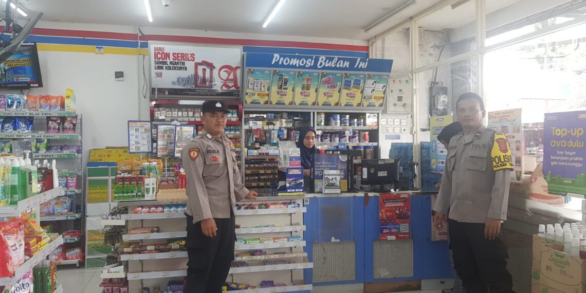 PETUGAS PATROLI POLSEK CIDAUN HIMBAU KARYAWAN MINI MARKET WASPADA C3