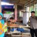 Patroli Ke Warung Makan, Bhabinkamtibmas Berikan Himbauan Kamtibmas