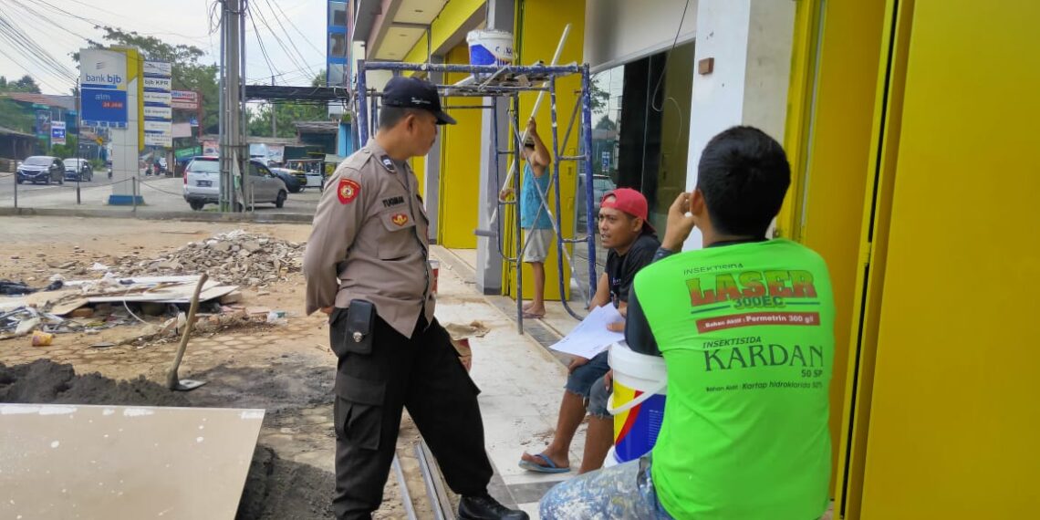 Pesan Kamtibmas Terus Disampaikan Oleh Bhabinkamtibmas Polsek Ciranjang Polres Cianjur Agar Situasi wilayah Desa Binaannya Tetap aman Kondusif