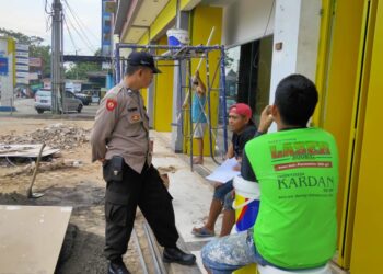 Pesan Kamtibmas Terus Disampaikan Oleh Bhabinkamtibmas Polsek Ciranjang Polres Cianjur Agar Situasi wilayah Desa Binaannya Tetap aman Kondusif