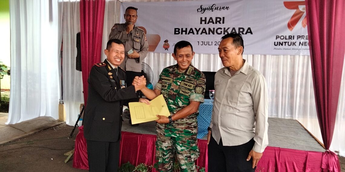 Suasana Keakraban dan Haru Warnai Perpisahan Danramil Kota dan Cilaku Dengan Kapolsek Cilaku
