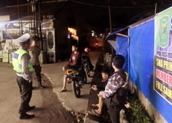 Giatkan Patroli Malam Hari, Personil Polsek Cugenang Berikan Himbauan Kamtibmas Kepada Pemuda