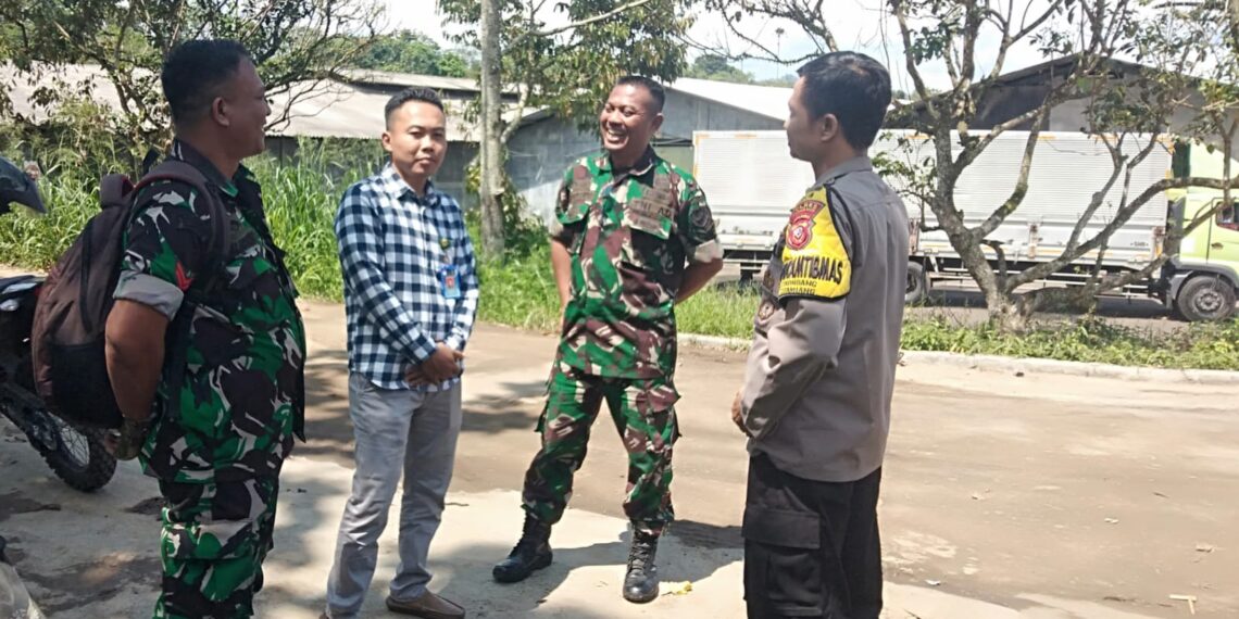 Sinergitas TNI-POLRI Bhabinkamtibmas dan Babinsa Sambangi Warga Binaan.