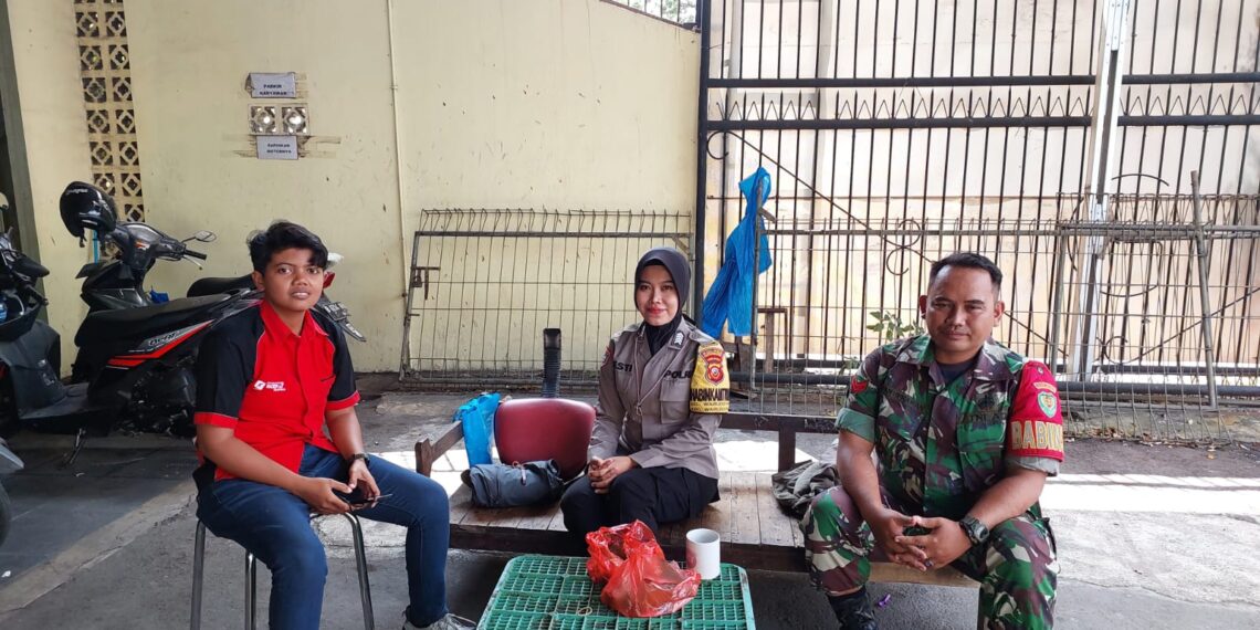 Sinergitas TNI – Polri, Bhabinkamtibmas dan Babinsa Kembali Sambangi Warga