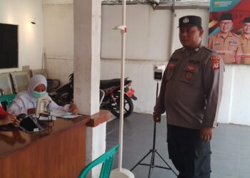 Bhabinkamtibmas Polsek Cikalongkulon Kunjungi Puskesmas Cikalongkulon