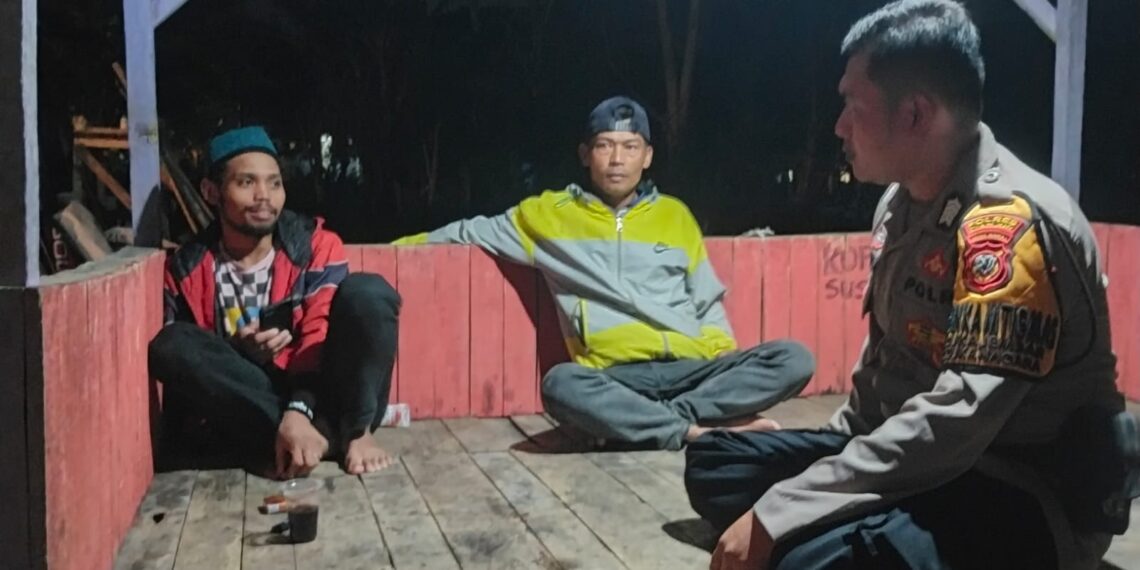 Bhabinkamtibmas  Polsek Sukanagara Kembali Datangi Pos Ronda Sampaikan Pesan Kamtibmas