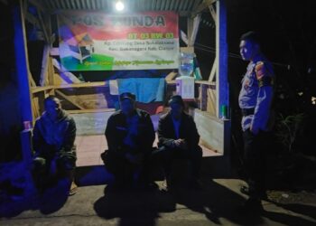 Kontrol Satkaling Personil Polsek Sukanagara Berikan Himbauan Petugas Ronda Malam Agar Selalu Waspada Adanya Gangguan Khamtibmas