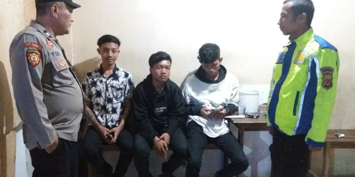 Patroli Polsek Karangtengah laksanakan patroli someah