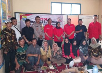BHABINKAMTIBMAS POLSEK SUKARESMI SAMBANGI KANTOR DESA CIKANYERE