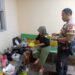 Sambangi Warga, Bhabinkamtibmas Sampaikan Himbauan Kamtibmas