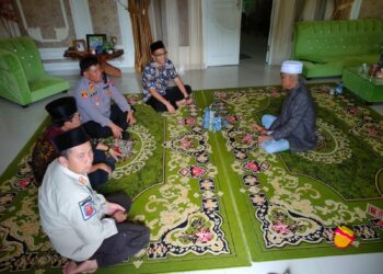 Personil Polsek Kadupandak Ajak Tokoh Agama Bersinergi Dalam Menjaga Kamtibmas.