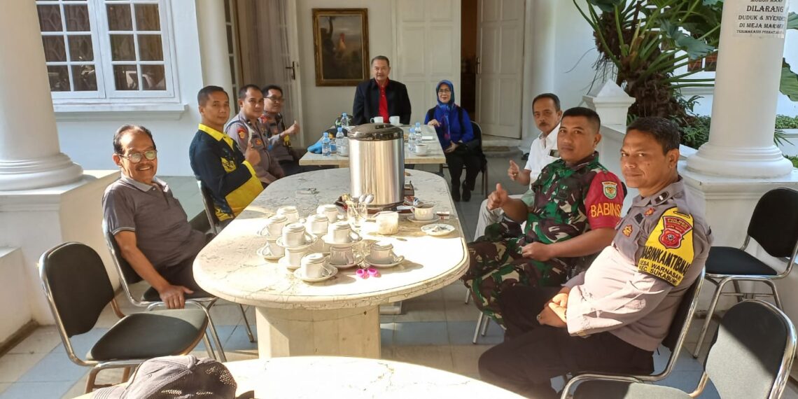 TNI-Polri bersinergi dalam sambangi warga binaannya