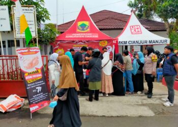POLRES CIANJUR GELAR BAZAR AYAM POTONG MURAH DALAM RANGKA HARI BHAYANGKARA KE-77