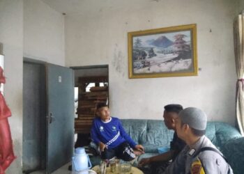 Bhabinkamtibmas Tingkatkan Sambang Warga Berikan Himbauan Kamtibmas