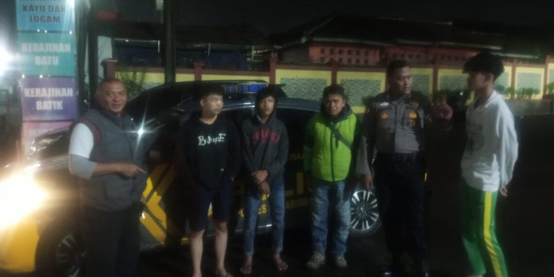 Antisipasi Kerawanan Malam Minggu, Polsek Cisaat Gelar Patroli KRYD