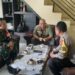 Polsek Sukalarang Perkuat Sinergitas, Bhabinkamtibmas Desa Titisan Laksanakan Giat Sambang Bersama Babinsa