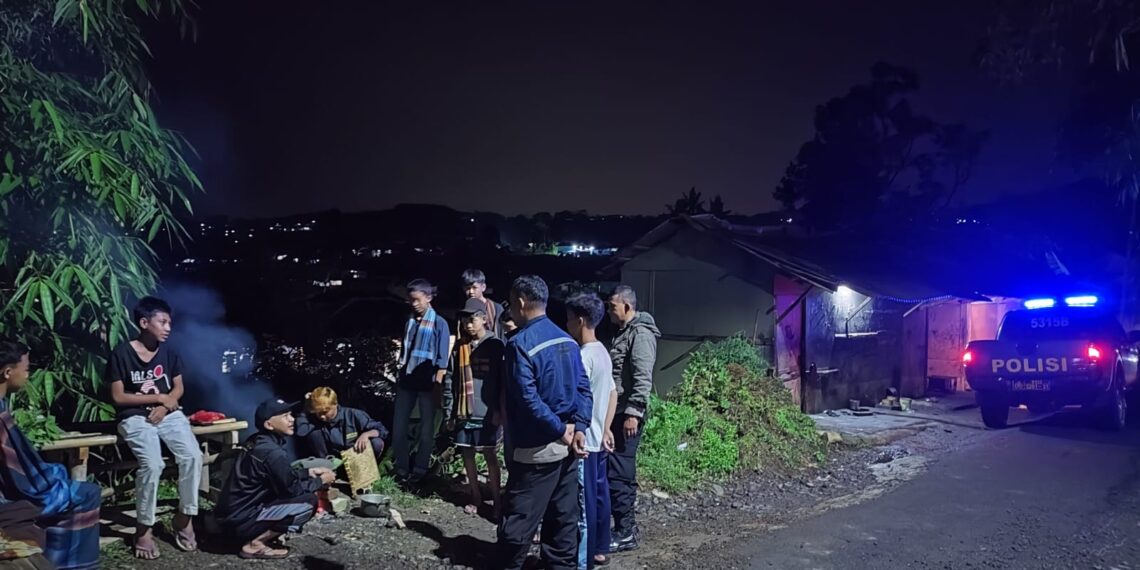 Polsek kadudampit laksanakan giat KRYD Malam Minggu Antisipasi Cegah C3